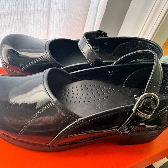 Dansko Black Patent Leather Mules - Picture 3 of 7